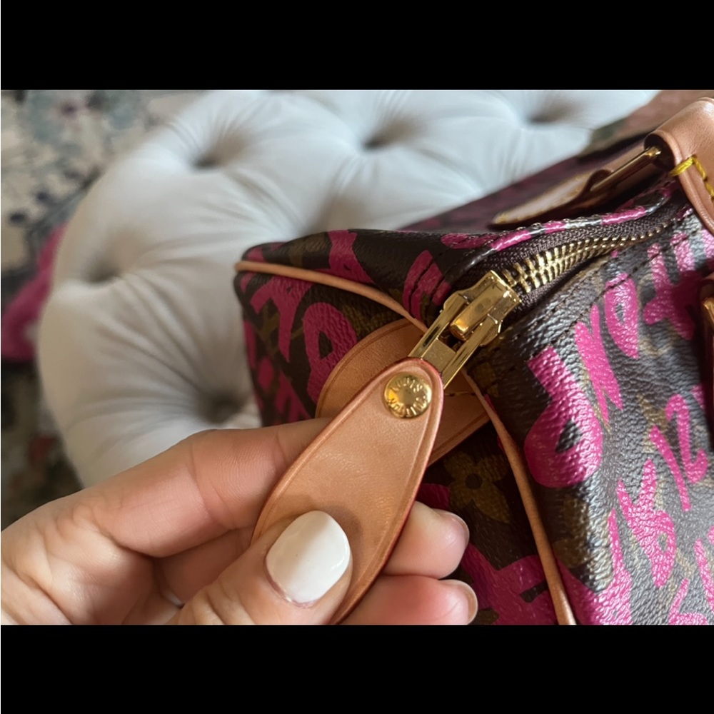 Authentic Louis Vuitton - Picture 3 of 7